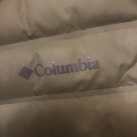 Columbia Down Jacket - Picture 2 of 3
